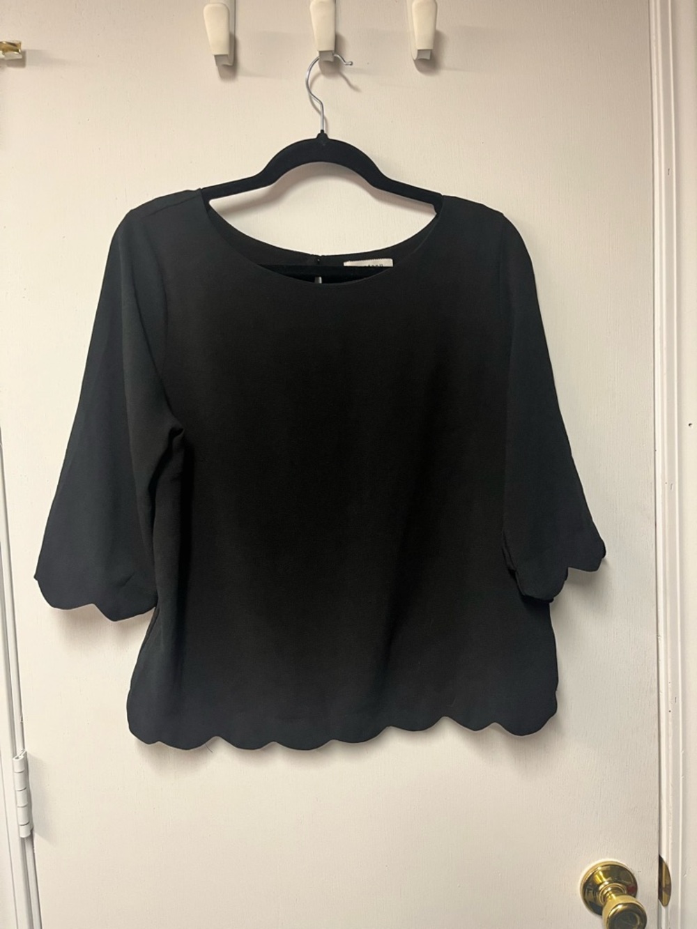 Monteau Black Scalloped Hem Blouse 3/4 Sleeve Top Large